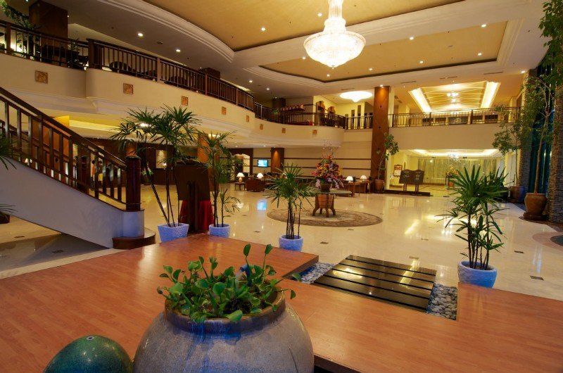Ascott Gurney Penang Hotel George Town Eksteriør billede The lobby of the hotel